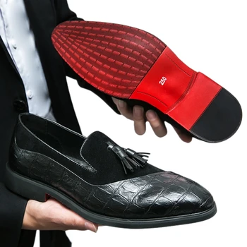 Новые мужские лоферы на красной подошве, деловые черно-коричневые вечерние туфли ручной работы с кисточками, свадебные туфли для мужчин 